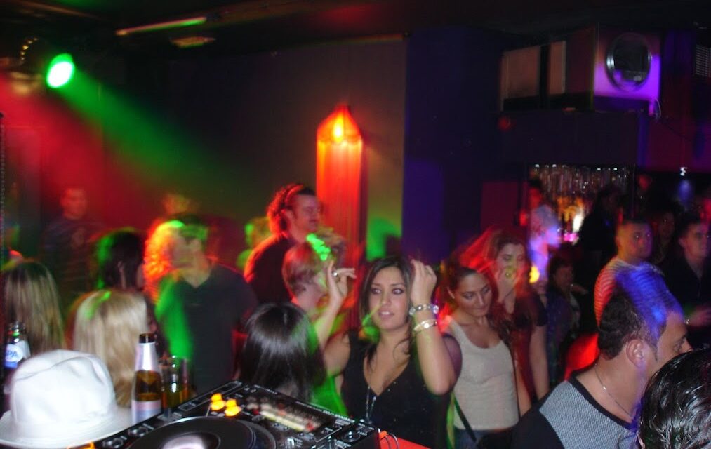 Turkse party’s in Nederland richten zich nu ook op niet-Turks publiek